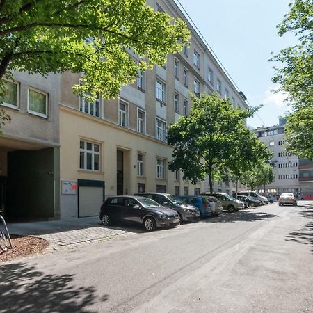Universum Apartment 2 Wina Bagian luar foto