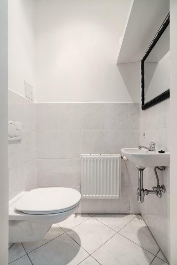 Universum Apartment 2 Wina Bagian luar foto