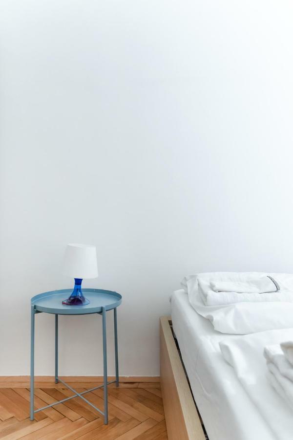 Universum Apartment 2 Wina Bagian luar foto