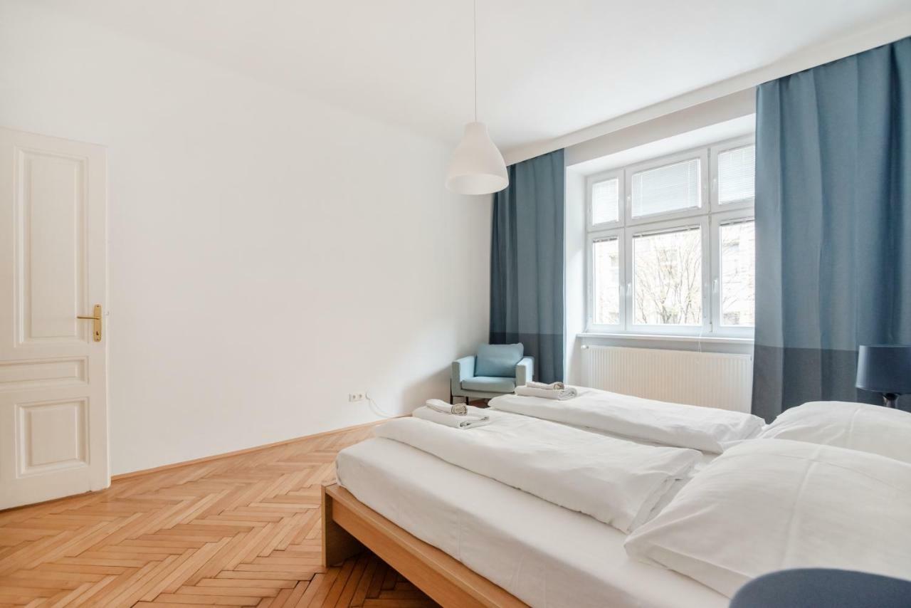 Universum Apartment 2 Wina Bagian luar foto