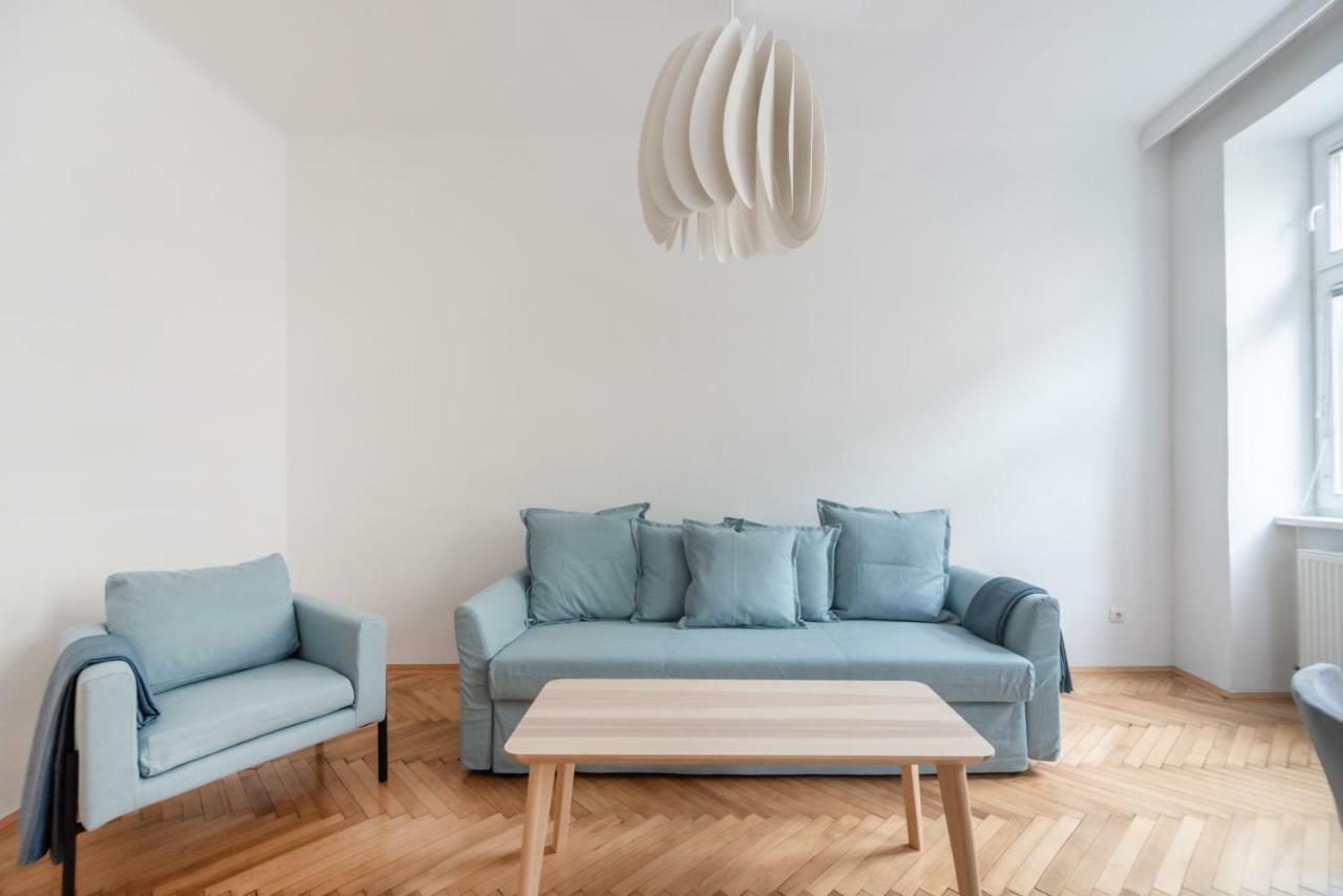 Universum Apartment 2 Wina Bagian luar foto