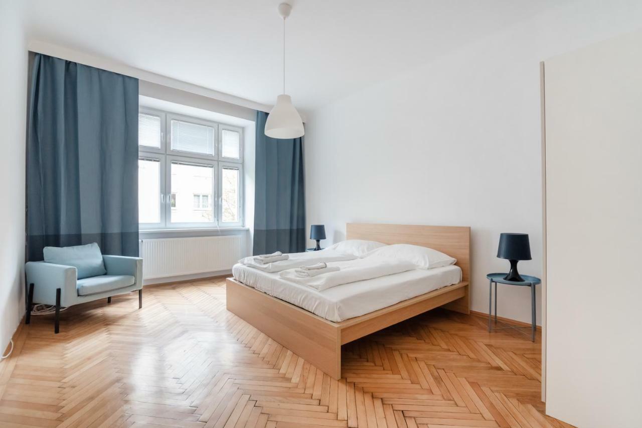 Universum Apartment 2 Wina Bagian luar foto
